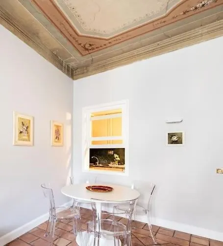 Domus Paolina Arenula アパート *